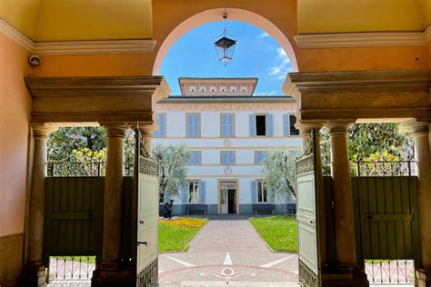 Seriate, and its charming historic villas